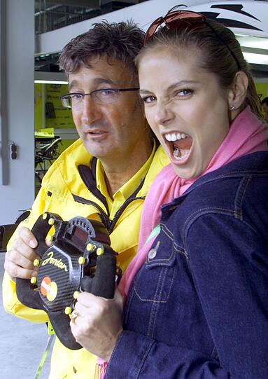 Rebellin? Heidi Klum posiert 2000 zusammen mit dem britischen Rennstallbesitzer Eddie Jordan