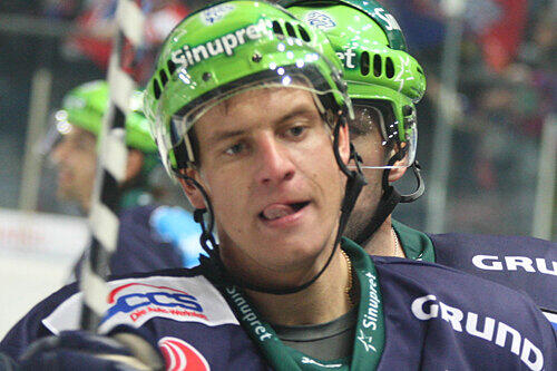 Kein Grund zur Freude: Nürnbergs Stürmer Adrian Grygiel erzielte gegen Berlin seinen ersten Saisontreffer - die Punkte jedoch nahmen die Eisbären mit.