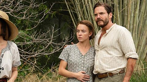 Sydney Sweeney und Daniel Brühl suchen in "Eden" ein Leben fern der Zivilisation.