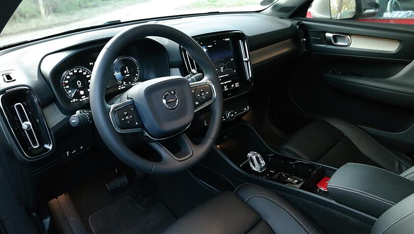 Edel und ziemlich digital: die Bedienmöglichkeiten des XC40. Edel und ziemlich digital: die Bedienmöglichkeiten des XC40.