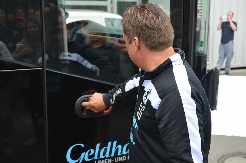 Das ist der neue Teambus für die Löwen.