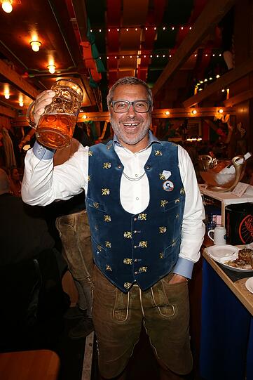 Jimmy Hartwig im Schützenzelt