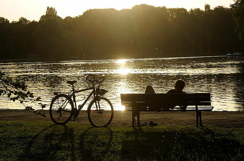 Der Sommer zeigt sich heuer ja leider eher selten. Deshalb muss man ihn ausnützen. Was aber nicht heißen soll: Man muss sich hetzen. Deshalb &ndash; alles immer ruhig angehen.
