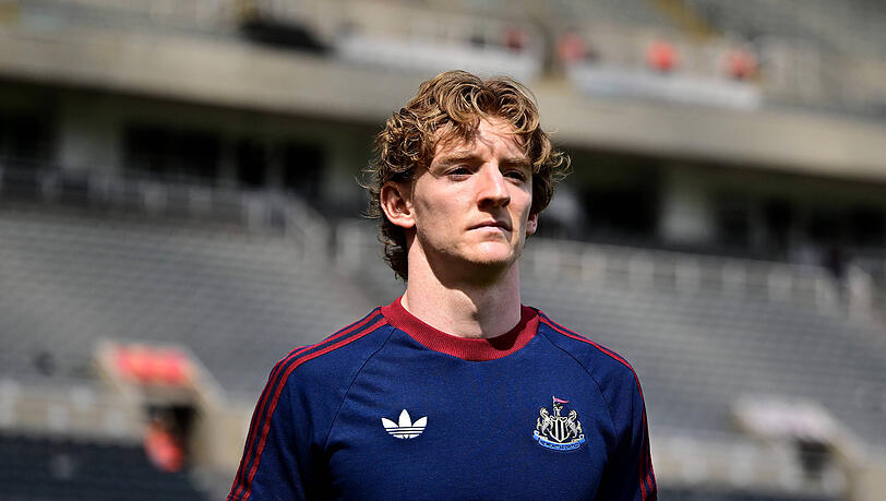 Er soll die Offensive des FC Bayern verstärken: Anthony Gordon von Newcastle United. Er soll die Offensive des FC Bayern verstärken: Anthony Gordon von Newcastle United.