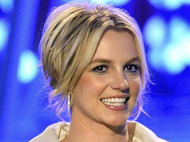 Pop-Sängerin Britney Spears (29) macht auf sexy und verführerisch: Ihr neues, mittlerweile siebtes Studioalbum wird "Femme Fatale" heißen und Mitte März auf den Markt kommen.