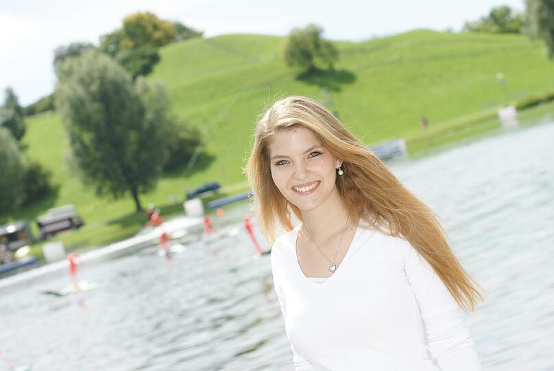Antonia Berg: Sie ist unter den Top 30 der zahlreichen Bewerberinnen. Wird Antonia die "Schöne Münchnerin 2011"?