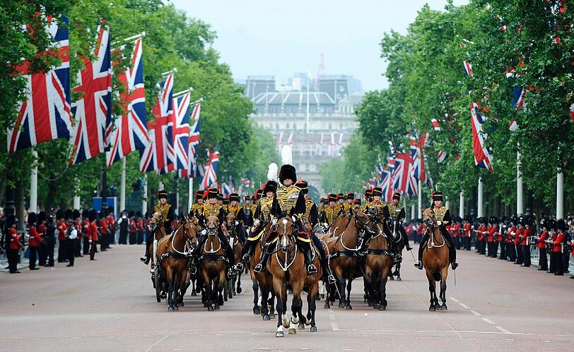 Trooping the Colour. Die Queen feierte am Samstag ihren 88. Geburtstag nach. Die Bilder!