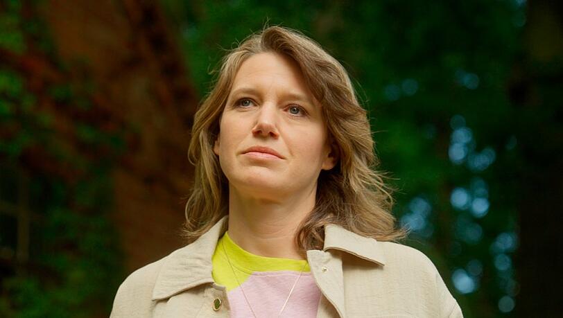 "Rote Rosen": Lou ist von Daniel enttäuscht.