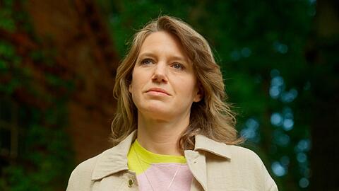 "Rote Rosen": Lou ist von Daniel enttäuscht.