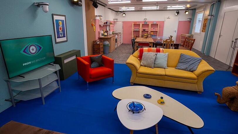 Wohnzimmer und Küche in einem: Der "Promi Big Brother"-Container 2023.