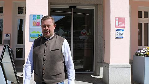 B&uuml;rgermeister Michael Adam ist zur&uuml;ck im Rathaus.