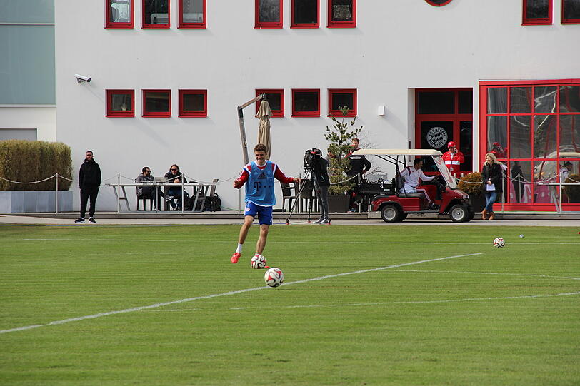 Am Dienstag gab's an der Säbener Straße ein öffentliche Trainingseinheit. Hier gibt's die Bilder!