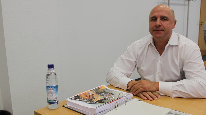Klagt gegen die Stadt: Georg Fürmeier vor der Verhandlung.