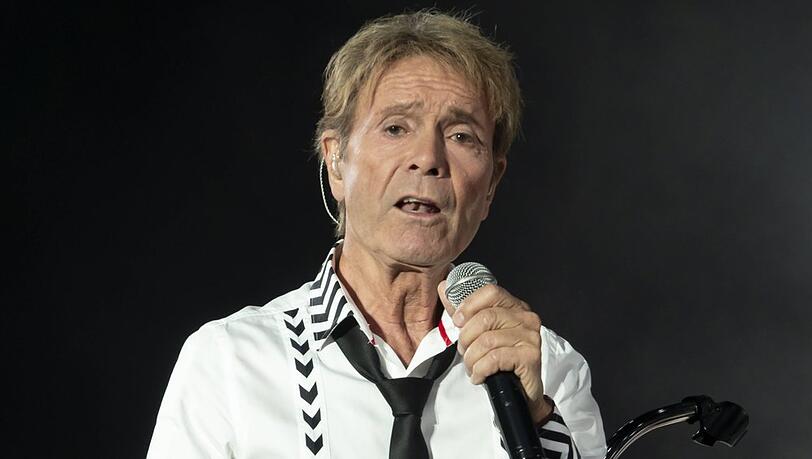 Cliff Richard appelliert nach seiner Prostatakrebs-Diagnose an M&auml;nner, Vorsorgeuntersuchungen ernst zu nehmen.