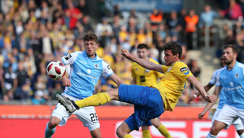 Im Duell der Löwen erwartet den TSV 1860 in Braunschweig ein heißer Tanz. Im Duell der Löwen erwartet den TSV 1860 in Braunschweig ein heißer Tanz.