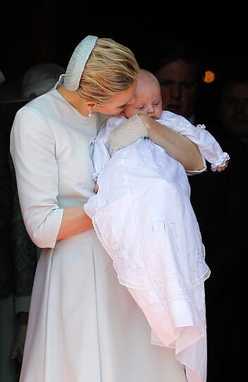 Fürst Albert und Fürstin Charlene von Monaco feiern die Taufe ihrer Zwillinge Gabriella und Jacques.