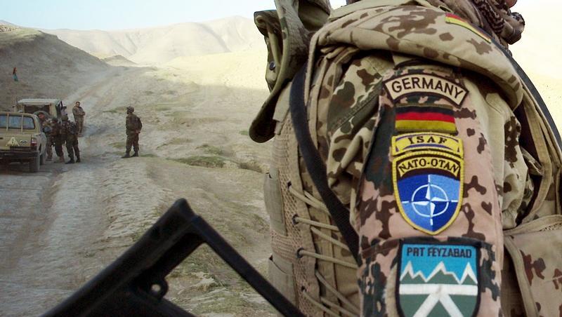 Bei einem Selbstmordanschlag in Nordafghanistan ist am Donnerstag ein Bundeswehrsoldat getötet worden. Bei einem Selbstmordanschlag in Nordafghanistan ist am Donnerstag ein Bundeswehrsoldat getötet worden.