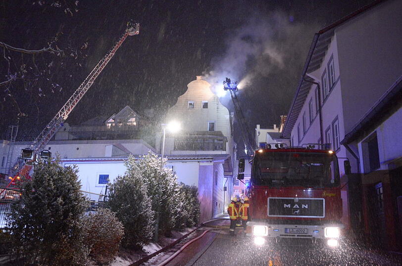 Bei dem Brand im Zentrum Veldens wurden zwei Menschen verletzt.