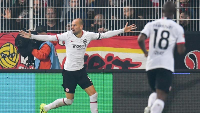 Bas Dost (l) feiert seinen Treffer zum 1:0 für Eintracht Frankfurt bei Union Berlin. Bas Dost (l) feiert seinen Treffer zum 1:0 für Eintracht Frankfurt bei Union Berlin.