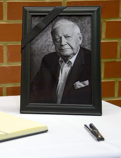 Das Trauerbild von Helmut Schmidt.