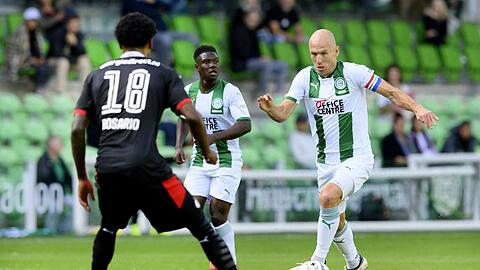 Arjen Robben (r.) bei seinem ersten Eredivisie-Spiel für den FC Groningen nach dem Comeback. Lange sollte der Einsatz nicht dauern.