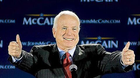 John McCain tritt gegen Barack Obama im Rennen um das Weiße Haus an