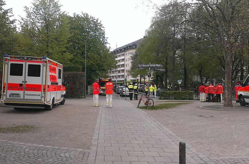Bilder vom Rettungseinsatz in der Holzstraße im Glockenbachviertel.