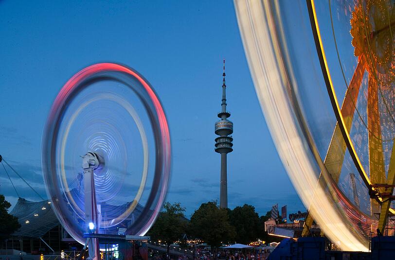 Noch mehr Lichter gibt es heute im Olympiapark.