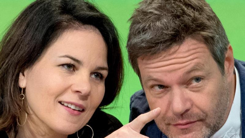 Annalena Baerbock und Robert Habeck wollen die K-Frage zunächst untereinander klären.