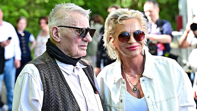 Heinz Hoenig und Ehefrau Annika K&auml;rsten-Hoenig sind ein eingespieltes Team. Im AZ-Interview kommt die 41-J&auml;hrige auch auf eigene Projekte zu sprechen.