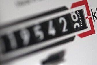 Der Zähler läuft und läuft: Immer mehr Haushalte in Nürnberg können ihre Stromrechnungen nicht mehr bezahlen. 2009 musste die N-Ergie deshalb 6300 Sperrungen veranlassen.