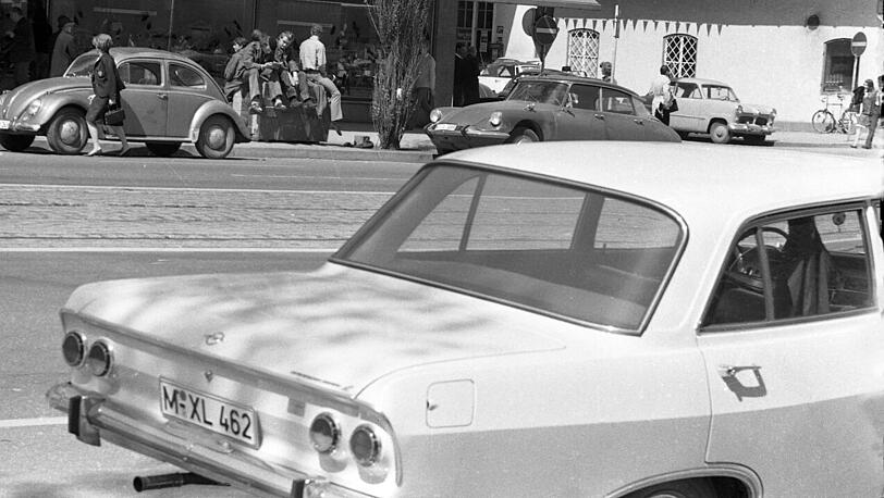 Noch ein Foto aus der Leopoldstraße: das "Picnic" (rechts) 1965.