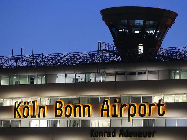 Der Flughafen Köln-Bonn. Allein im vergangenen Jahr hat die Zweiteilung der Regierung mehr als acht Millionen Euro gekostet.