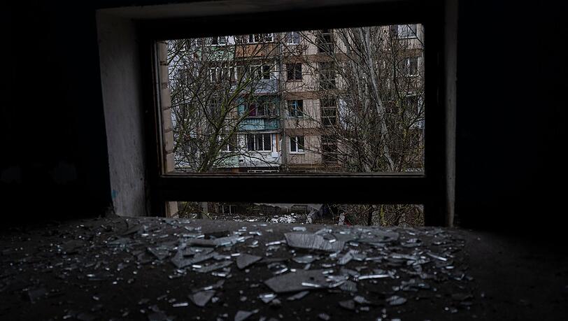 Ein während eines russischen Angriffs zerstörtes Gebäude in Cherson.