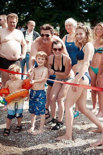 So lustig war der BIG JUMP am Sonntag. Die Bilder!