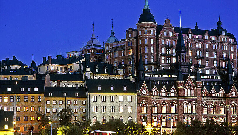 Platz zehn: Schweden. Hier ist das Ufer der schwedischen Hauptstadt Stockholm bei Nacht zu sehen. Platz zehn: Schweden. Hier ist das Ufer der schwedischen Hauptstadt Stockholm bei Nacht zu sehen.