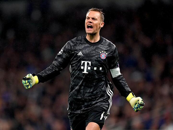 Torwart Manuel Neuer vom FC Bayern München jubelt. Foto: John Walton/PA Wire/dpa/Archivbild