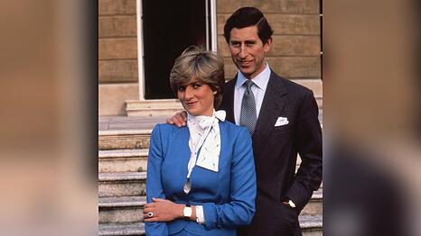 Prinzessin Diana bei ihrer Verlobung mit Charles - damals war sie 19 Jahre alt. Briefe aus dieser Zeit werden nun versteigert.