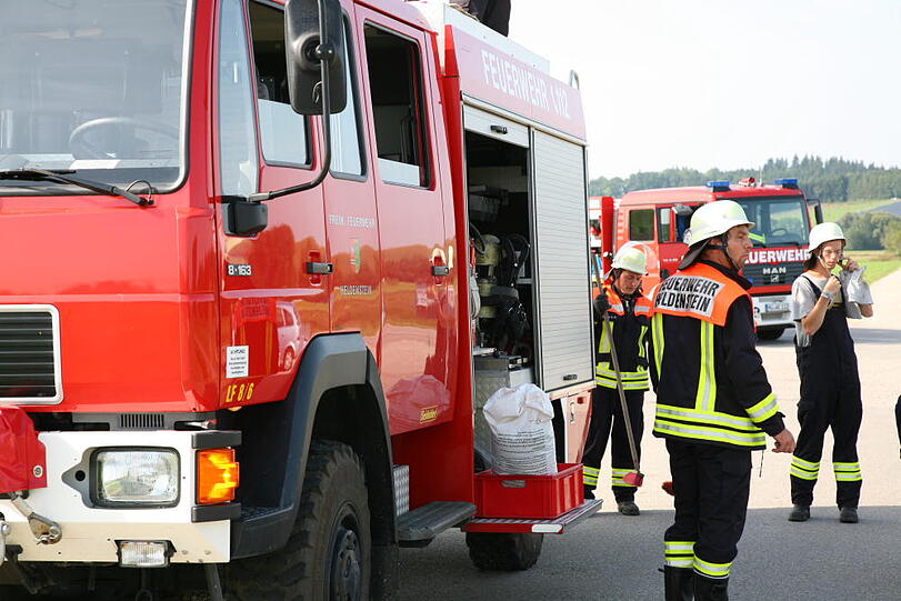 Bei der Einfahrt auf die Istentalstraße übersieht eine Autofahrerin einen Lkw und rammt ihn. Verletzt wird glücklicherweise niemand.