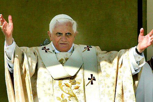 Gibt mehr aus als er einnimmt: Papst Benedikt XVI.