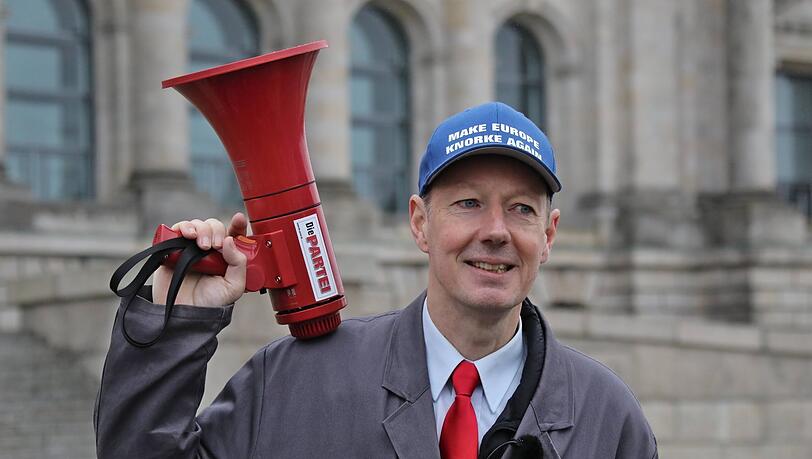 Martin Sonneborn vor dem Reichstag.