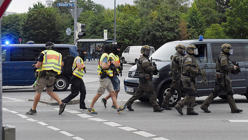 Einsatzkräfte der Polizei am Tag des Amoklaufs in München.