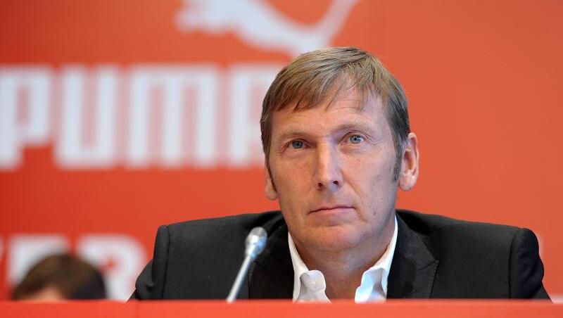 Der frühere Chef des deutschen Sportartikelherstellers Puma, Jochen Zeitz, wird vorübergehend Chef der kriselnden US-Motorrad-Ikone Harley-Davidson. Der frühere Chef des deutschen Sportartikelherstellers Puma, Jochen Zeitz, wird vorübergehend Chef der kriselnden US-Motorrad-Ikone Harley-Davidson.