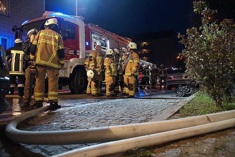 Die Bilder vom dramatischen Feuerwehreinsatz in Neutraubling.