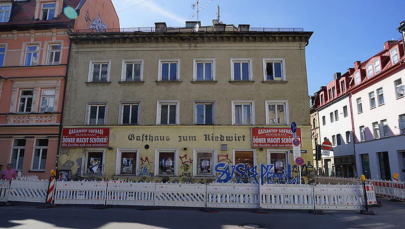 Das "Döner-Haus" auf der Schwanthalerhöhe steht leer. Das "Döner-Haus" auf der Schwanthalerhöhe steht leer.