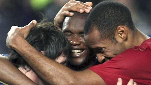 Drei Männer mit zusammen 62 Liga-Toren in Spanien: Messi, Eto’o und Henry (v. l.) könnten noch mehr Tore auf dem Konto haben, wenn sie nicht zwischendurch geschont würden – wie jetzt für Bayern. Drei Männer mit zusammen 62 Liga-Toren in Spanien: Messi, Eto’o und Henry (v. l.) könnten noch mehr Tore auf dem Konto haben, wenn sie nicht zwischendurch geschont würden – wie jetzt für Bayern.