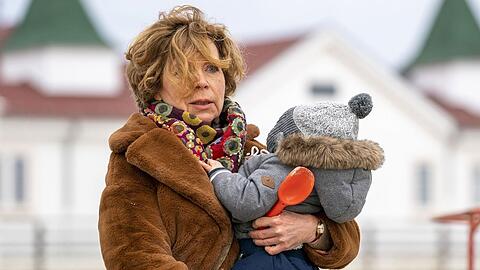 "Entführt - Der Usedom-Krimi": Patrizia (Marion Kracht) nimmt Jesper mit.