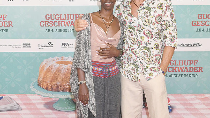 Der Schauspieler Eisi Gulp und seine Frau Doris. Der Schauspieler Eisi Gulp und seine Frau Doris.