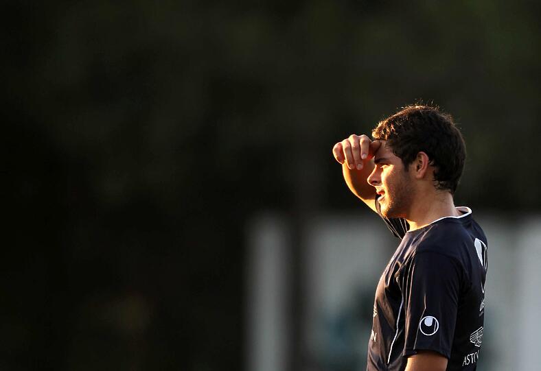 "Ideale Bedingungen": Die Löwen rennen über den Rasen in Belek und Dieter Schneider schaut cool mit Sonnebrille zu. Die besten Bilder vom Trainingslager