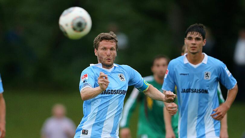 Der TSV 1860 München beim Testspiel in Ruhpolding gegen Terek Drosny. Der TSV 1860 München beim Testspiel in Ruhpolding gegen Terek Drosny.